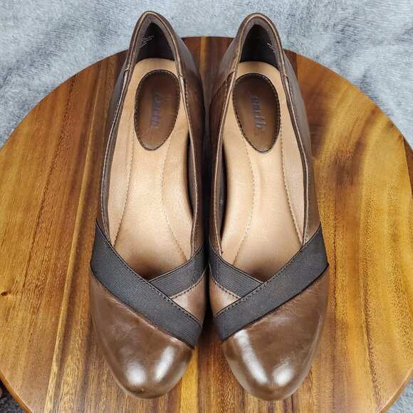 Earth Shoes Women's 10 B Brown Leather Career Slip On Pumps Wedge Heels - Picture 6 of 9